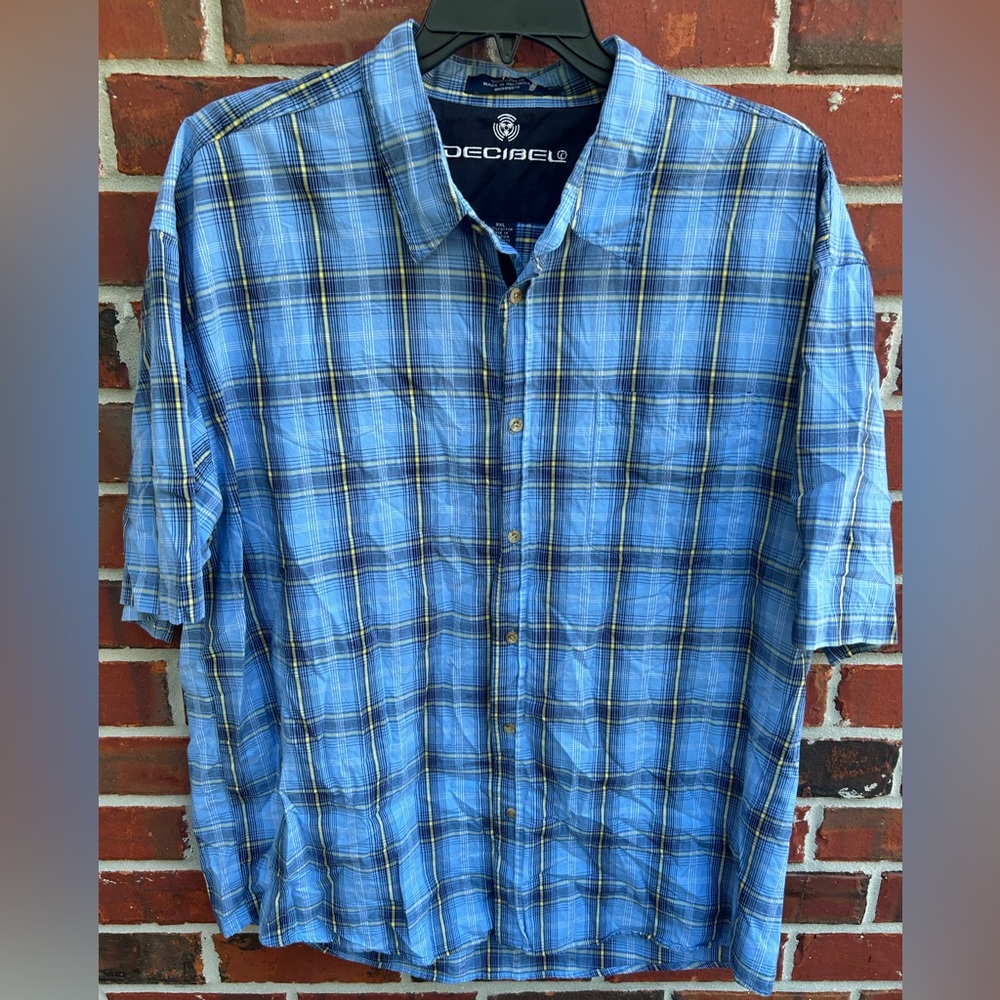 Decibel Men’s Short Sleeve Button Down Shirt. Blue/Yellow. XXL